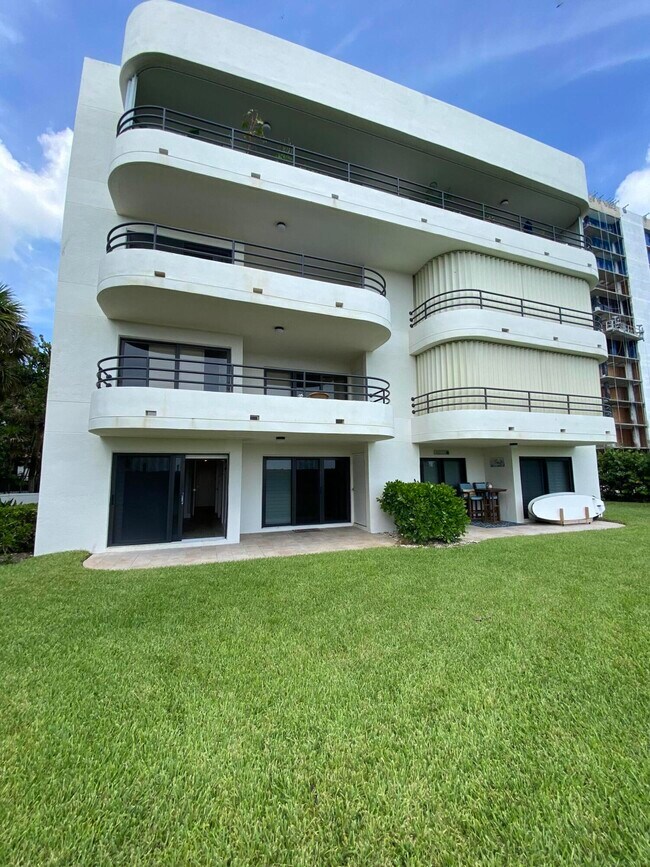 Building Photo - 420 Celestial Way