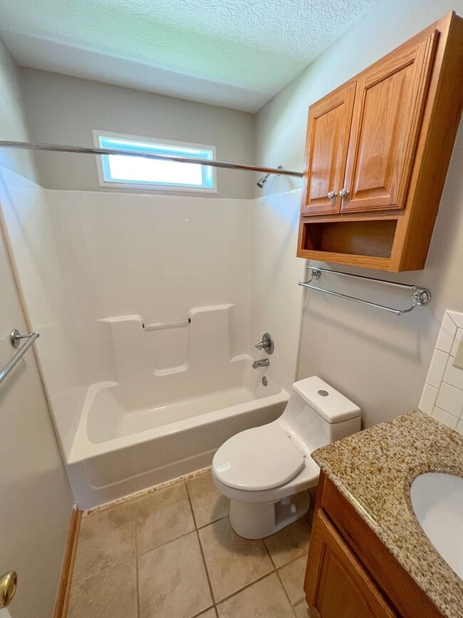 Building Photo - Gorgeous 3BR Ranch Rental Home in Newark - Available Mid August!