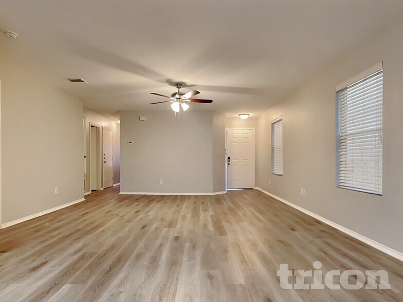 Building Photo - 3032 Wakecrest Dr