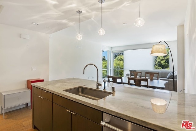 Building Photo - 1705 Ocean Ave