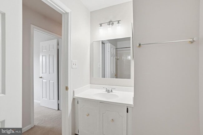 Building Photo - 9713 Waterline Dr