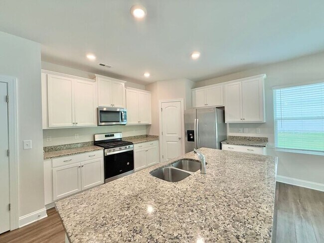 Building Photo - 7312 Vanover Dr