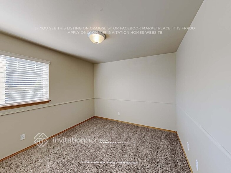 Building Photo - 11501 34th St NE