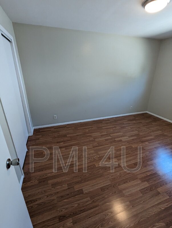 Building Photo - 12409 Manitoba Dr NE