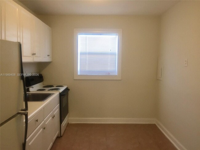 Building Photo - 2551 NW 13th St