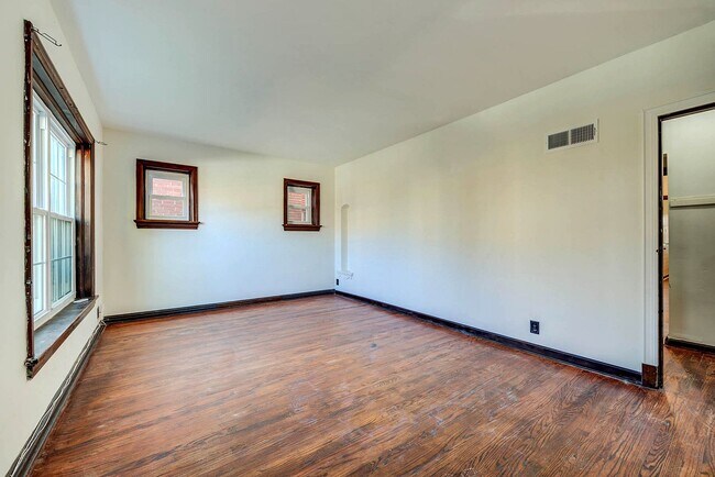 Building Photo - 3754 Dunnica Ave