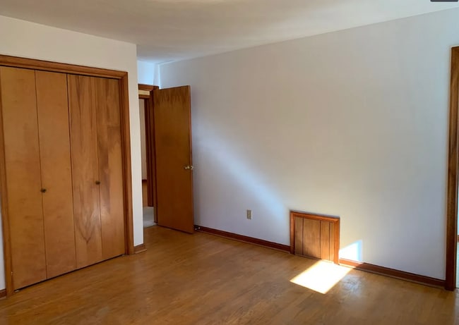 Building Photo - Charming 3 Bedroom 1.5 Bath Home