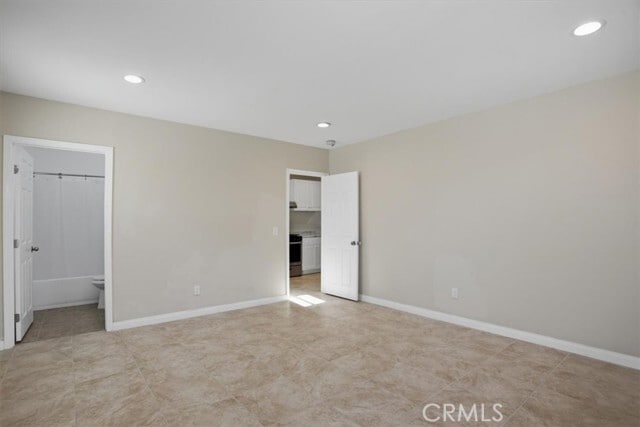 Building Photo - 7542 White Oak Ave