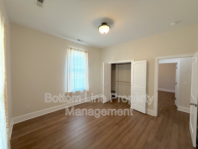 Building Photo - 706 S Chester St