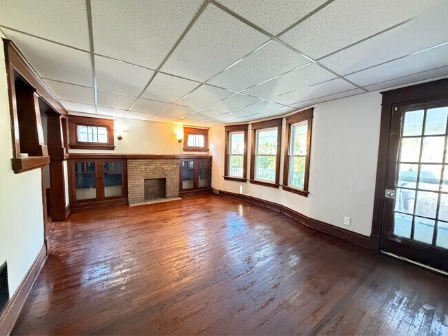 Building Photo - 418 Colvin Ave