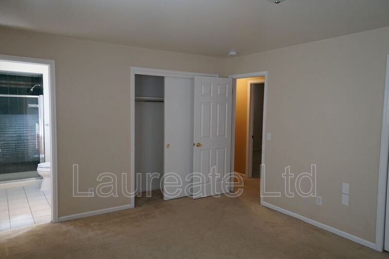 Building Photo - 1853 S Oakland St