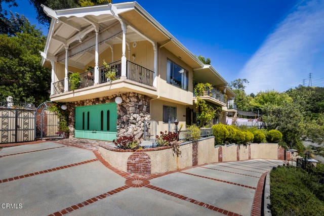 Building Photo - 3139 Linda Vista Rd