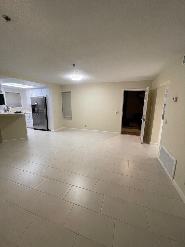 Building Photo - 2700 Lawrence Crossley Rd