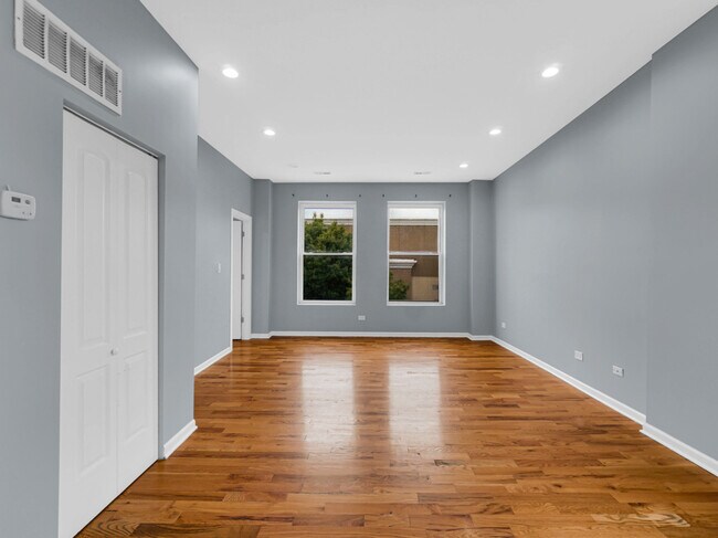 Building Photo - 2610 W 38th St