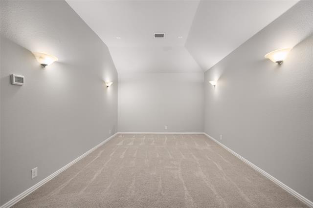 Building Photo - 310 Hawthorn Dr
