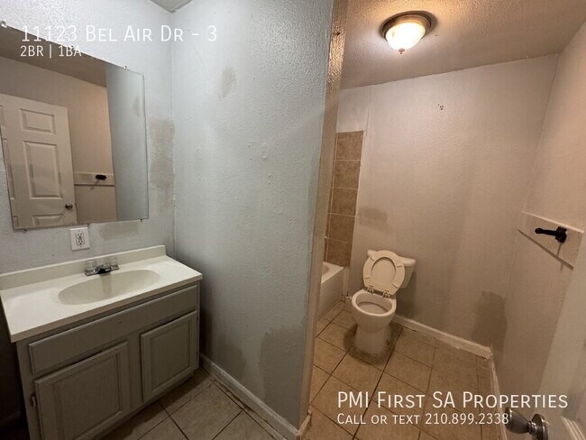 Building Photo - 11123 Belair Dr