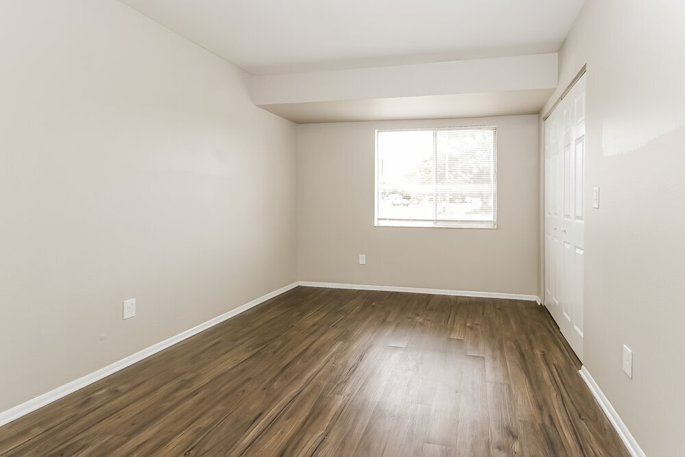 Building Photo - 171 SE Floresta Dr