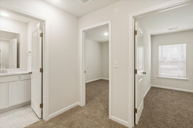 Building Photo - 2049 Hillman Wy