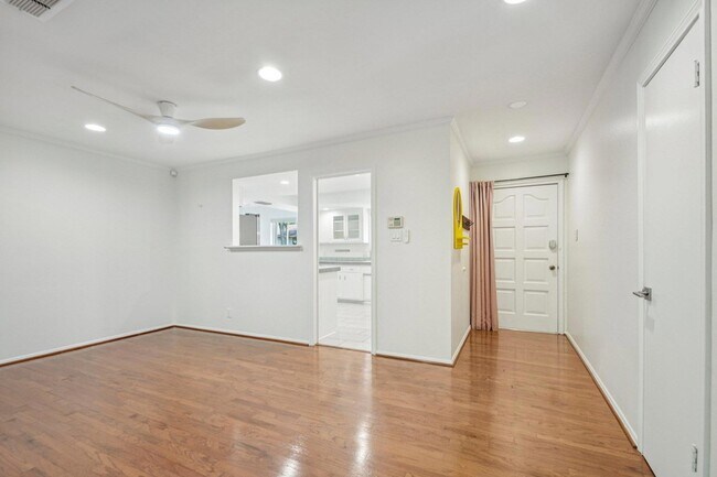 Building Photo - 2505 Comburg Castle Way