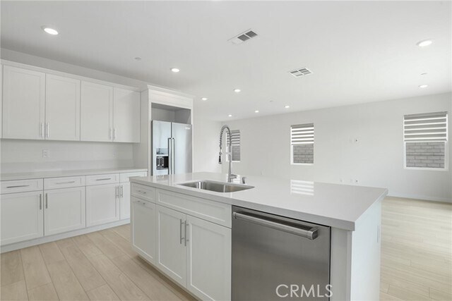 Building Photo - 27273 Debut Pl