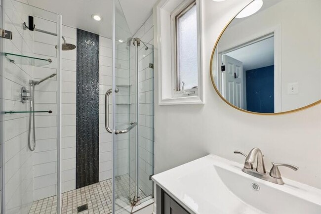 Building Photo - 1824 Allison St NW