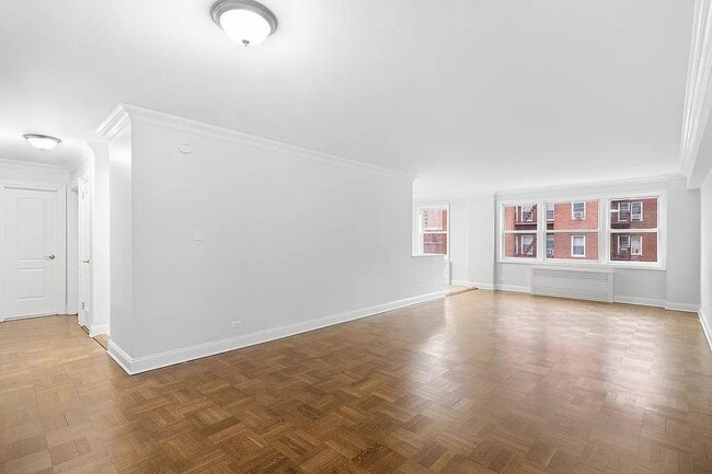 Building Photo - 69-45 108th St