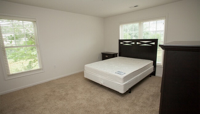 Building Photo - 2136 Purple and Gold Way