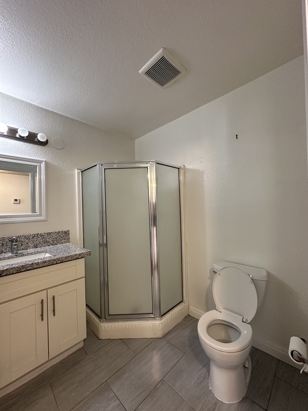 Building Photo - 1110 E Wilson Ave