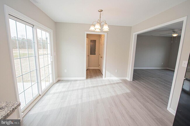 Building Photo - 242 Morgans Ct