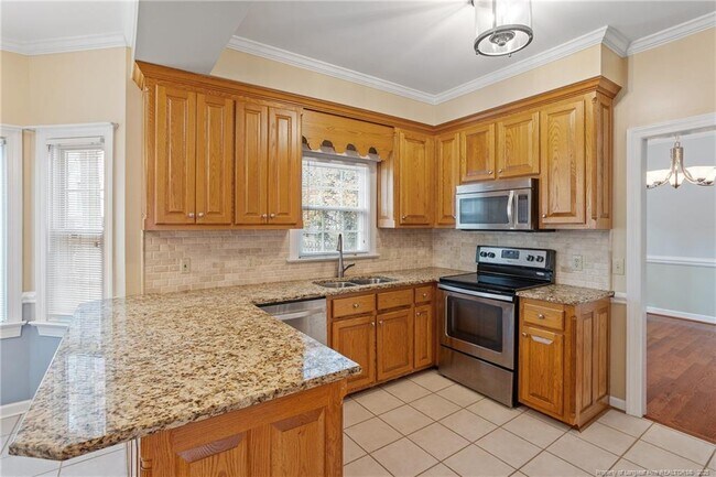 Building Photo - 2021 Shadow Creek Dr