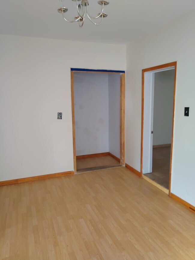 Building Photo - 6805 Narrows Ave