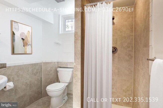 Building Photo - 1509 Channing St NE
