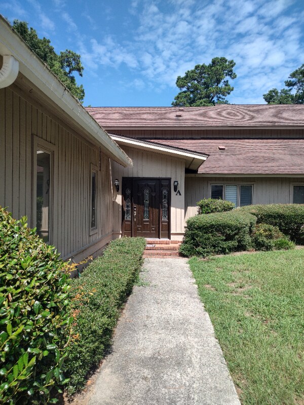 Building Photo - 304 Holly Hill Rd