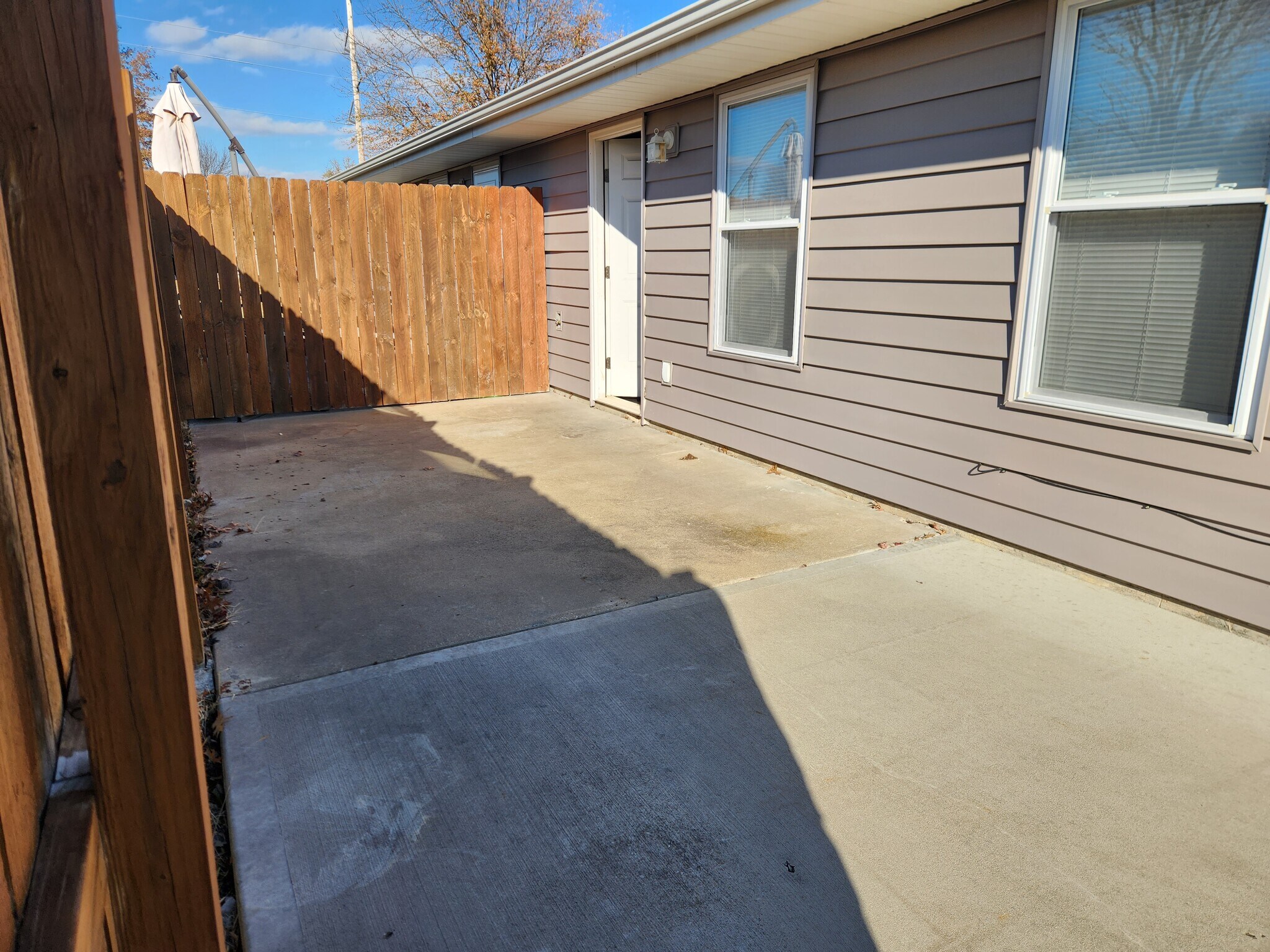 Patio - 106 SE 25th St