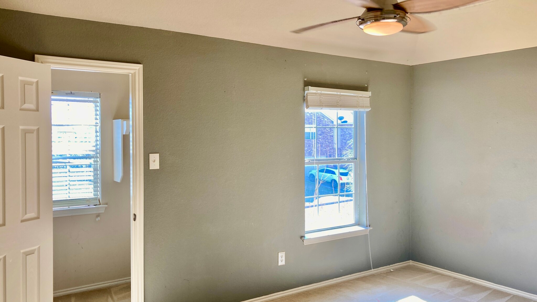 Building Photo - 340 Turquoise Dr