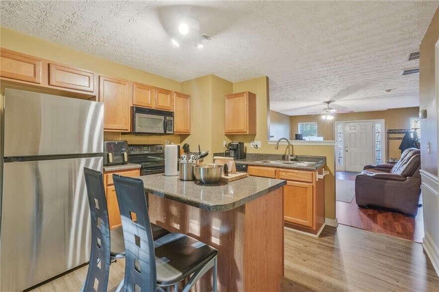 Building Photo - 2870 Vining Ridge Terrace