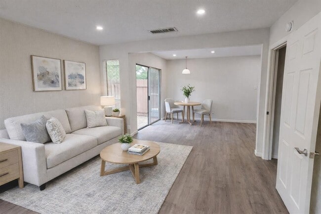 Building Photo - 5917 Little Creek Trail