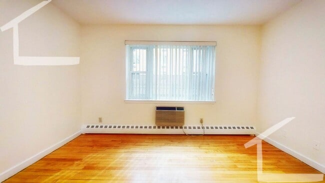 Building Photo - 63 Parkman St