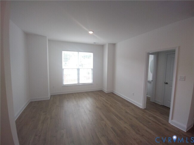 Building Photo - 409 Randolph Vw Dr