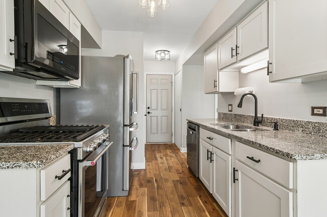 Building Photo - 452 Kennedy Pl