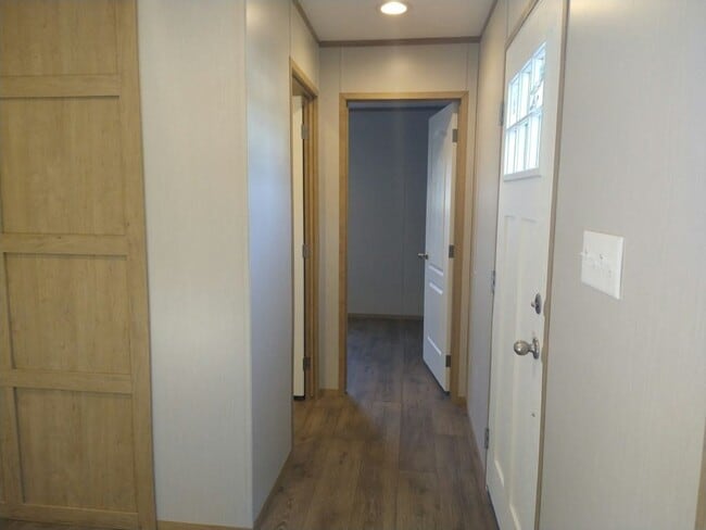 Building Photo - 5540 Jennie St