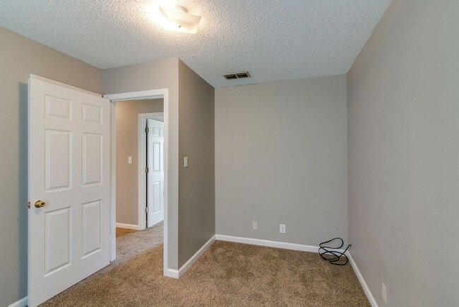 Building Photo - 1126 Timothy Ave