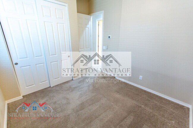 Building Photo - 4179 E Cynthia St