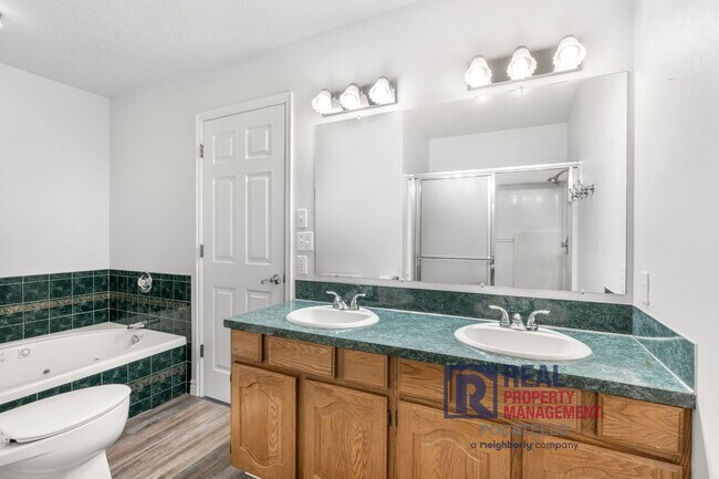 Building Photo - 4 bedroom 3 bathroom - 2 car garage -This is a must see home!