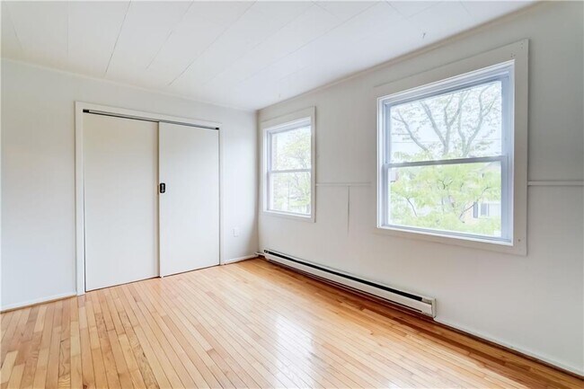 Building Photo - 266 Winton Rd