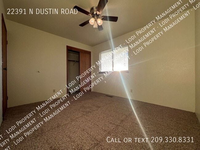 Building Photo - 22391 Dustin Rd