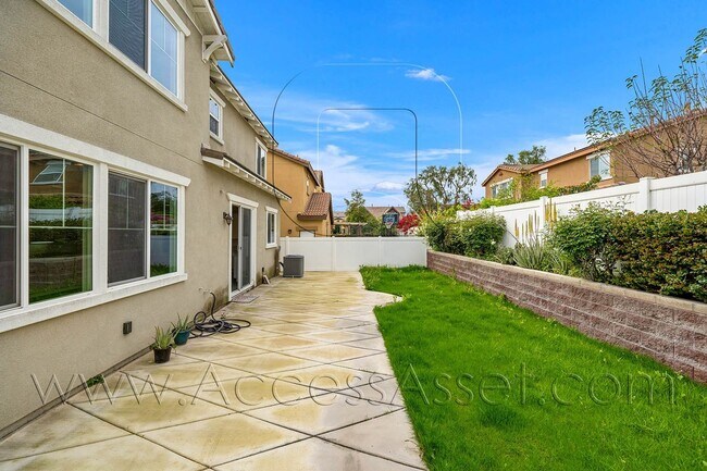 Building Photo - 8036 Englesma St
