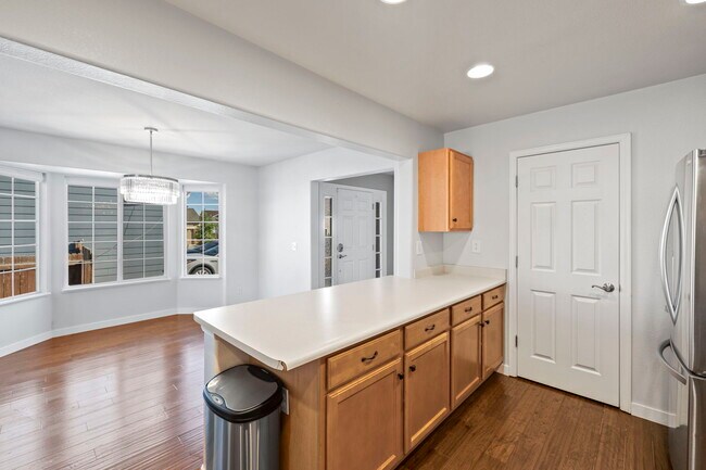 Building Photo - 626 Rolling Rock Point