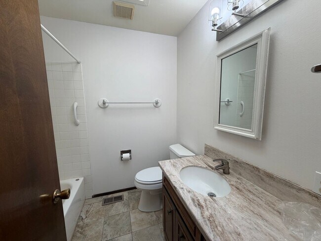 Building Photo - Peaceful 3 Bedroom Single-Level Home on Spacious Corner Lot Near Fir Grove Park