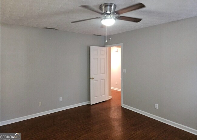 Building Photo - 12205 Cypress Way